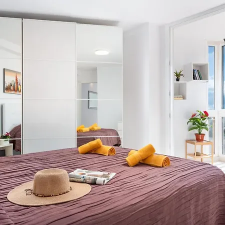Gorgeous View 2 Bedroom Americas Appartement *